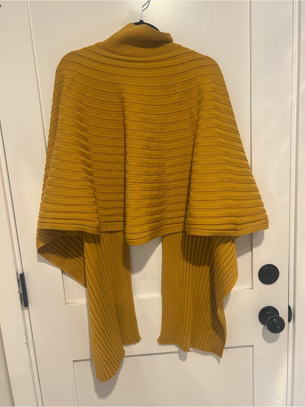 COS Ribbed Roll-Neck Scarf 100% wool - Picture 5 of 8